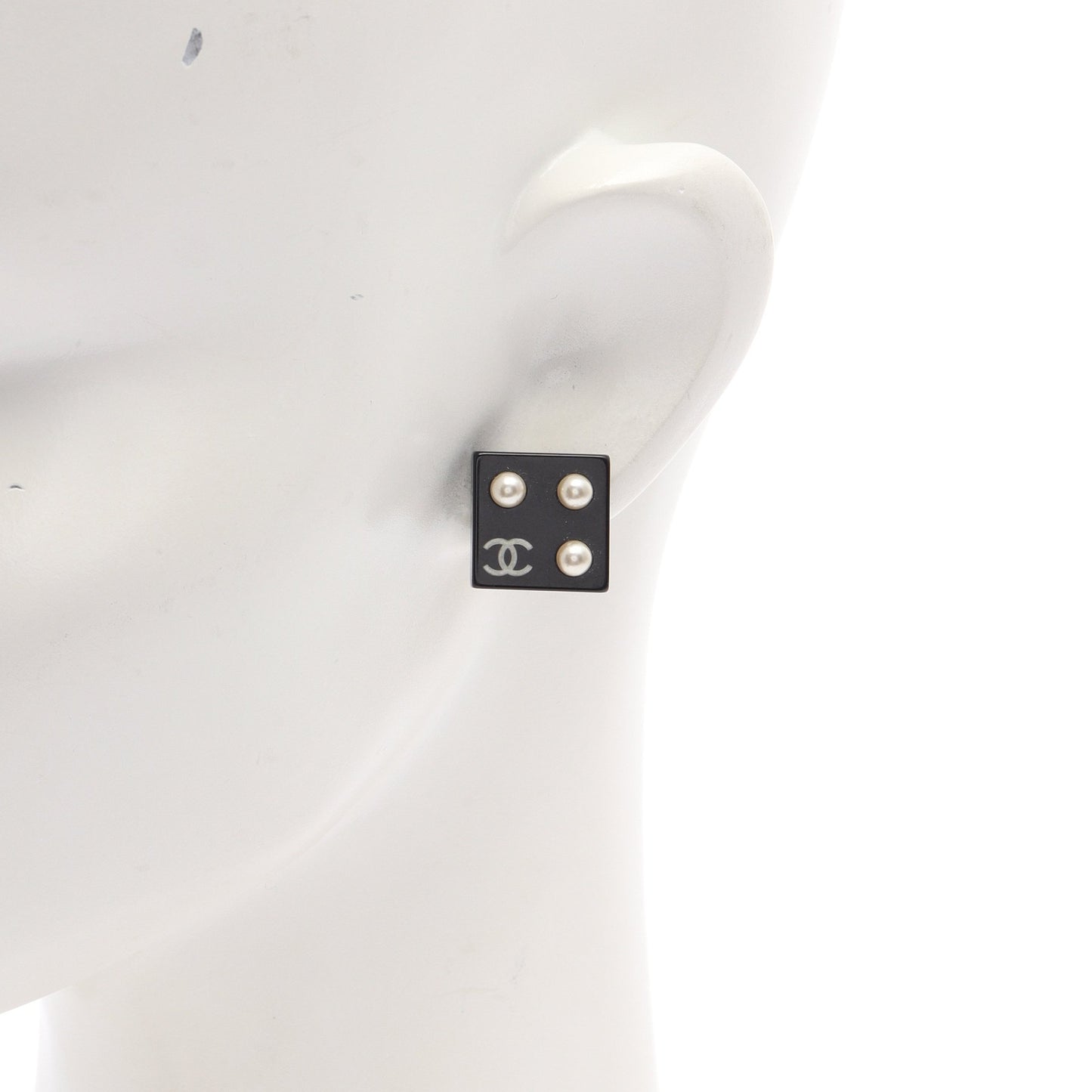 ココマーク ピアス GP フェイクパール ブラック オフホワイト 03C シャネル アクセサリー CHANEL