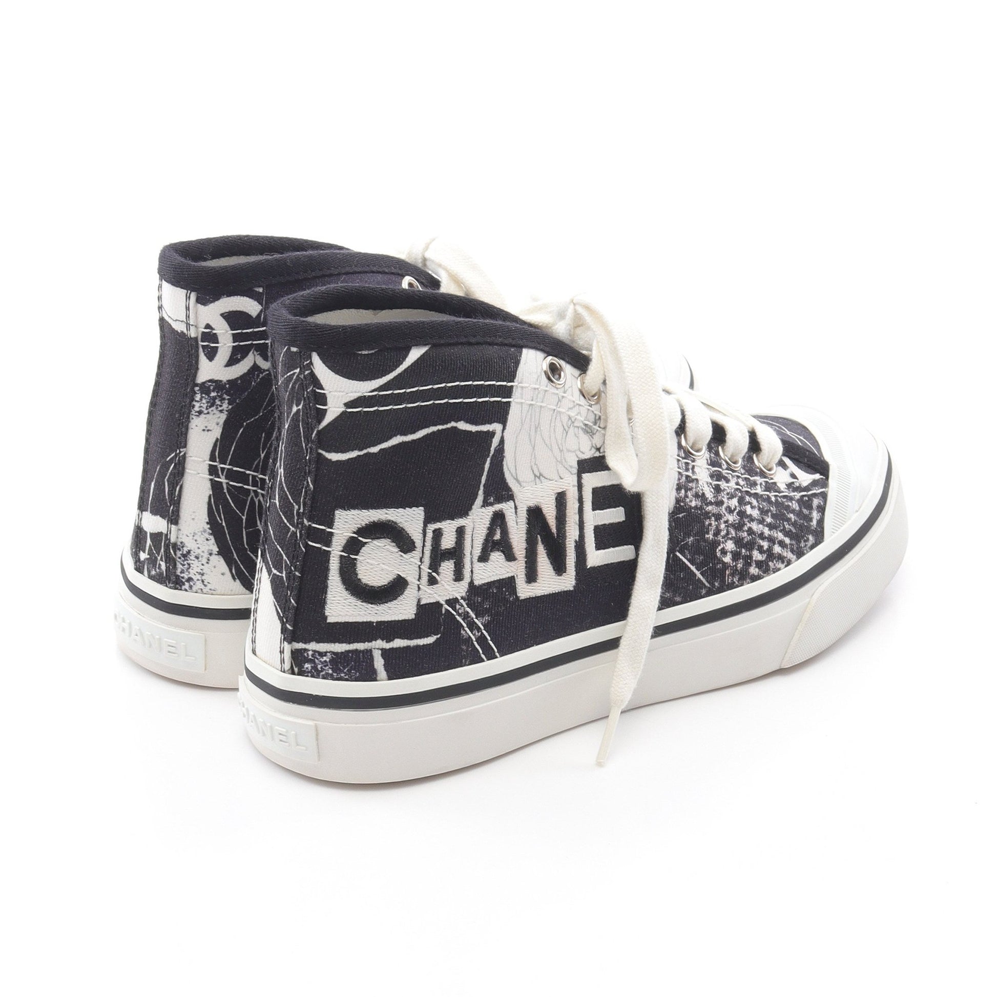 グラフィティ ミッドカット カメリア ハイカットスニーカー キャンバス ブラック ホワイト シャネル シューズ CHANEL