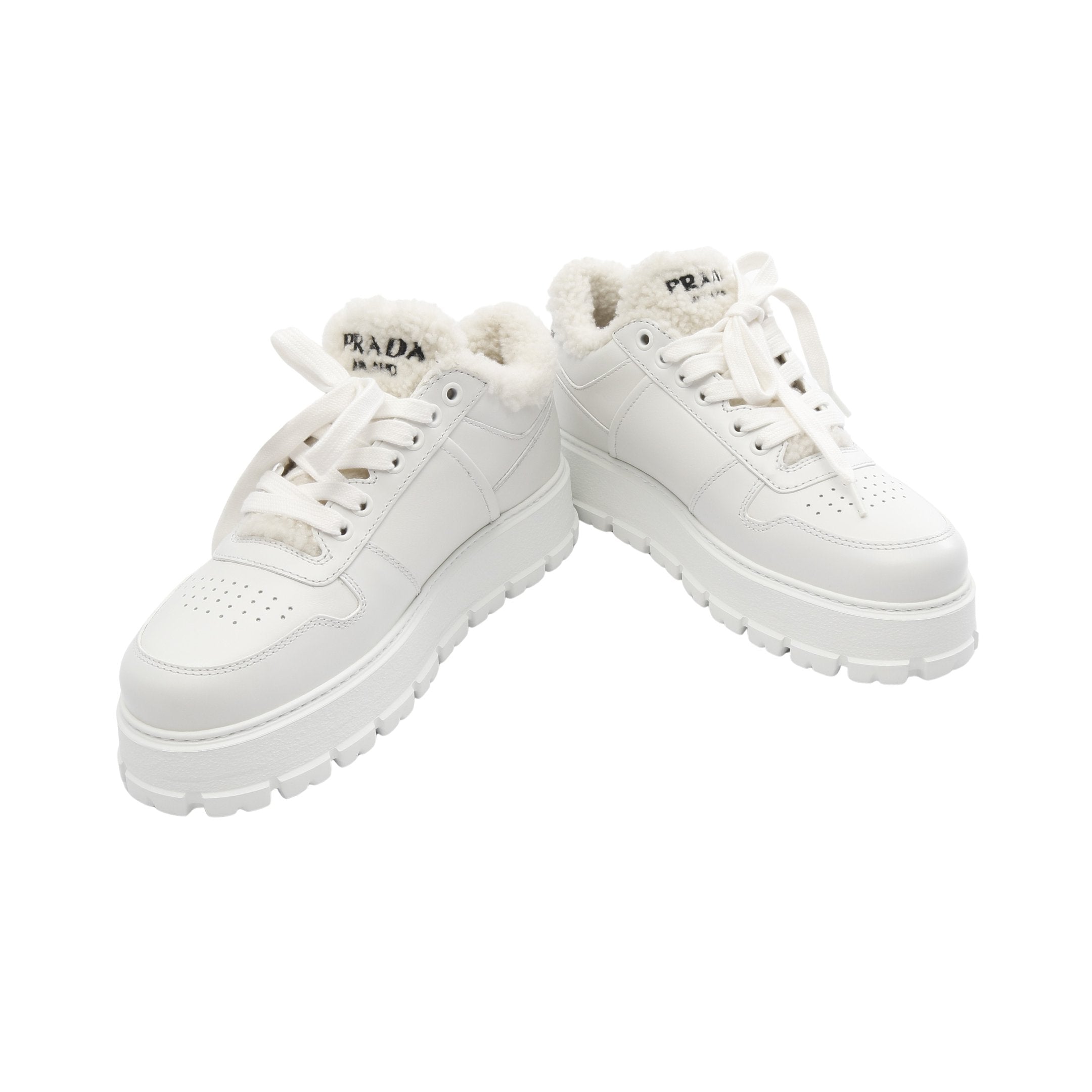 トライアングルロゴ ボア スニーカー レザー ファー ホワイト プラダ